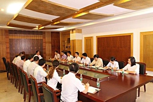Épaisseur de grain peut être personnalisée 0,15-1,8 mm pour pour le visage du cabinet
