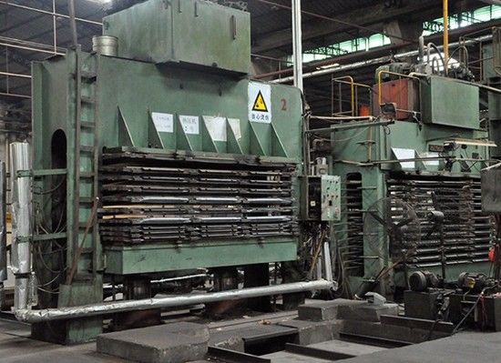 Fabrication de feuilles de faisceau de bois de chaume de bois de chaume