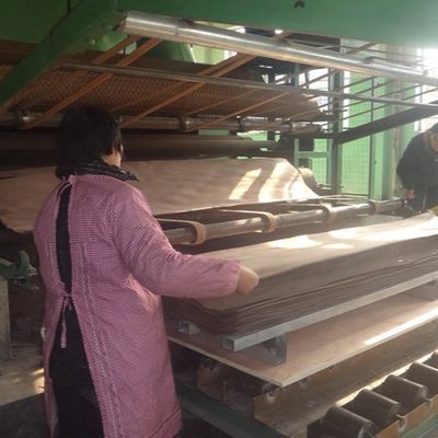 Frêne blanc naturel avec - X106 a reconstitué le bois pour plaquer la couleur jaune foncée pour des meubles