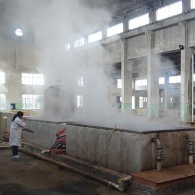 Grâce à la technique de l'argile, les grains de feuilles de bois sont recouverts d'un revêtement en bois reconstitué de haute qualité.