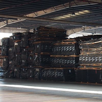 Le placage naturel de panneautage et en bois de l'Afrique Sapele de portes a à plat coupé la catégorie du grain D.C.A. de couronne