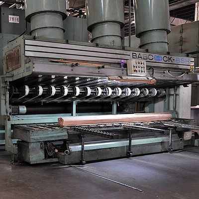 Le quart naturel américain de placage en bois de chêne a coupé/l'épaisseur 0.5-0.55mm de catégorie grain droit D.C.A. pour le visage Chine de Cabinet