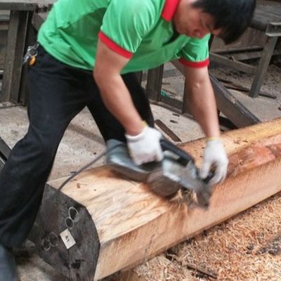 Finition de bois recomposé de faisceau de poire d'argent technique de coupe de tranche pour une largeur de grain droite 1280 mm d'épissage pour la peau de porte