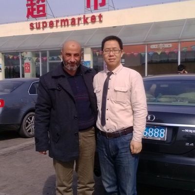 Finition de haute qualité en bois de façade de noyer WT-X003 droit 2500 * 640 mm pour la porte face Chine usine OEM