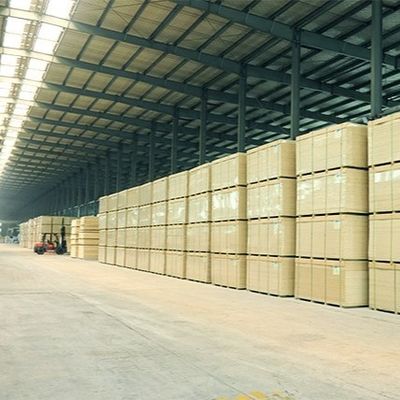 OSB2 Trois couches avec pin radiate 2745 mm de longueur pour le panneau de support de charge