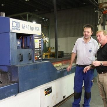 Finition de haute qualité en bois de façade de noyer WT-X003 droit 2500 * 640 mm pour la porte face Chine usine OEM