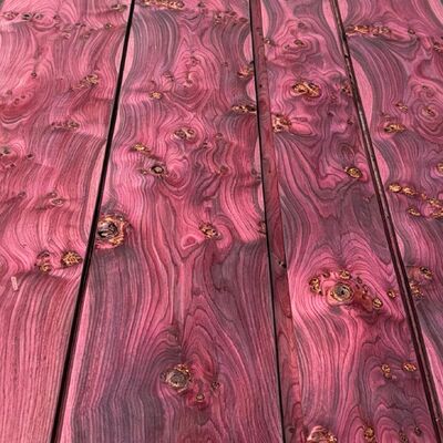 Veneer de bois naturel teint de plantes iridescentes vives, veneer de bois décoratif écologique durable pour le design de meubles d'intérieur de luxe