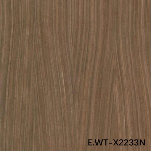 Finition de haute qualité de faisceau de bois de construction de noix européenne E.WT-X2233N Quarter Cut Grain droit 0,6 mm Pour l'intérieur de la voiture OEM