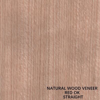 Le quart a coupé le bois de chêne rouge de grain droit pour plaquer 0.5mm pour le visage et la porte de meubles