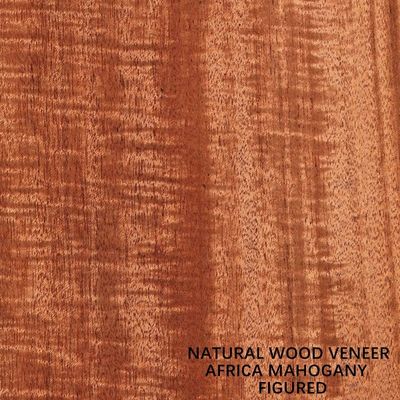 Le placage en bois d'acajou naturel d'OEM figure directement le grain 2500-3100MM pour la peau de porte