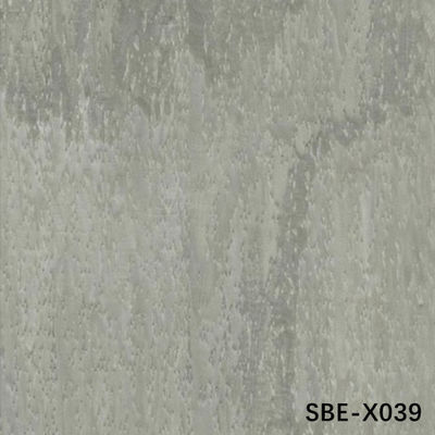 Couleur grise 0,30 mm Épaisseur placage en bois d'ingénierie pour les portes intérieures